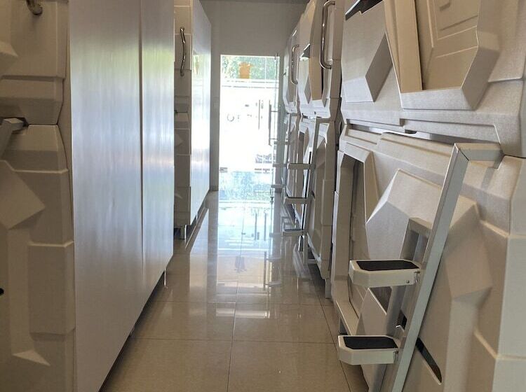 Spot On 89811 9 S Motel