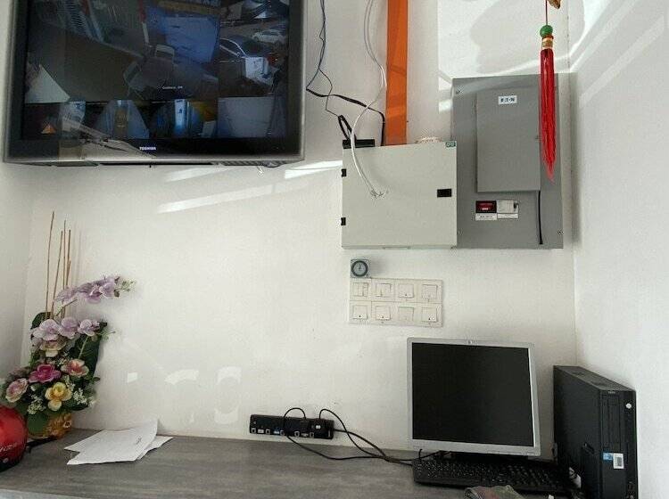 Spot On 89811 9 S Motel