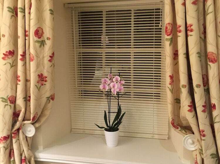 The Moon Inn At Stoney Middleton