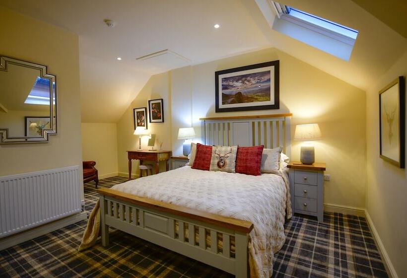 The Moon Inn At Stoney Middleton