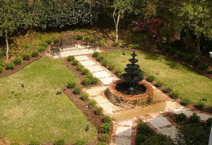The Pillars In Natchez B&b