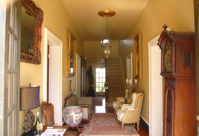 The Pillars In Natchez B&b