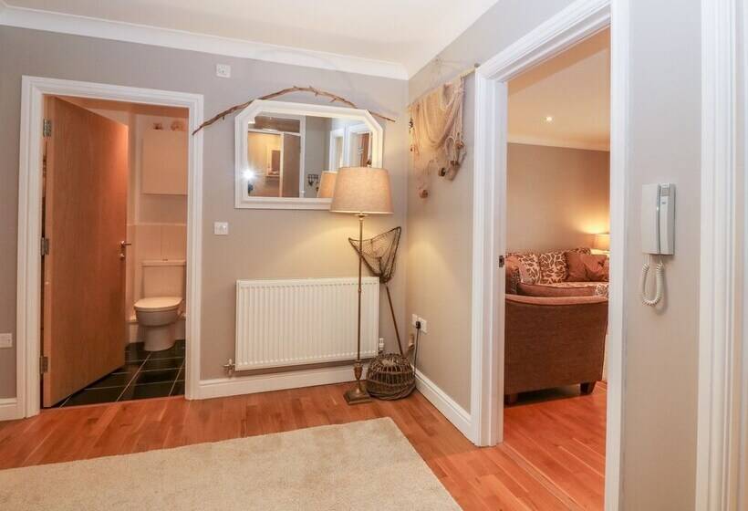 10 Pen Llanw Tides Reach