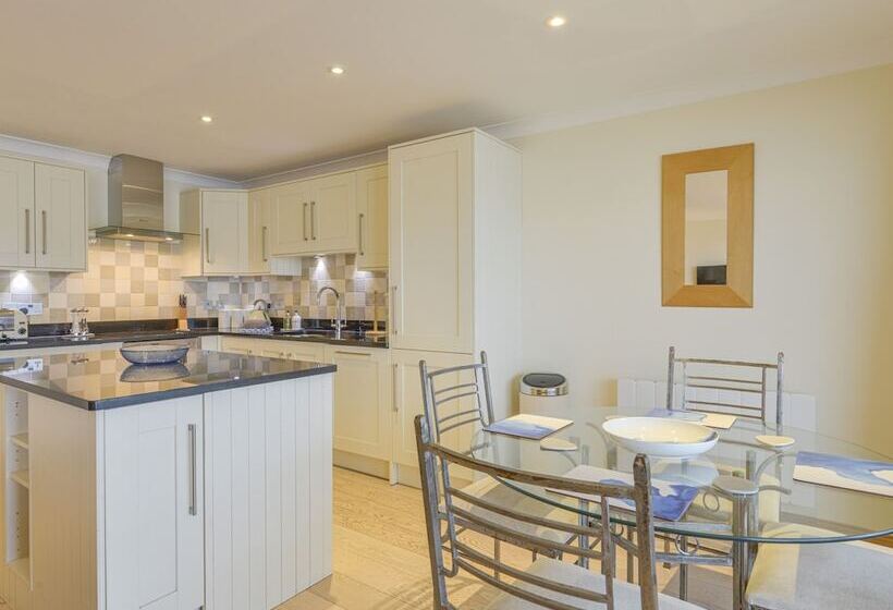 12 Burgh Island Causeway