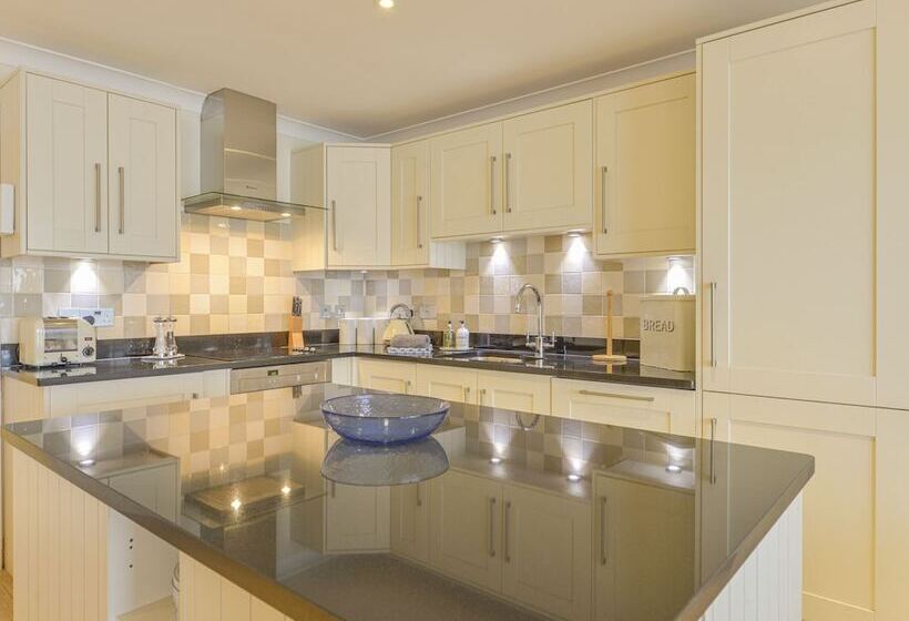 12 Burgh Island Causeway