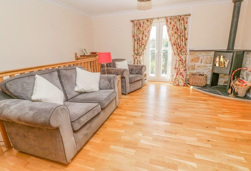 2 Riverside Cottages