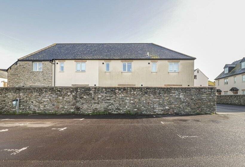 7 Malt House Court