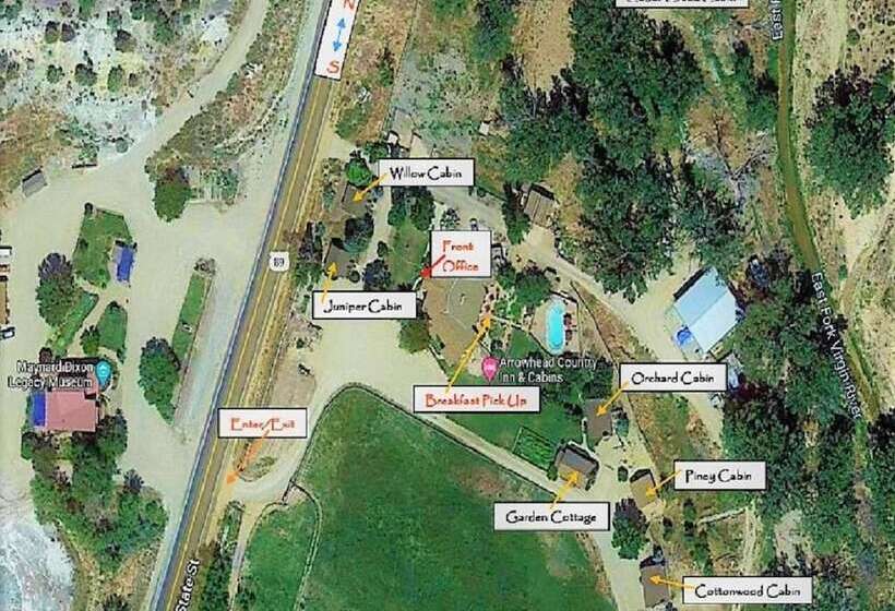 住宿加早餐  Arrowhead Country Cabins