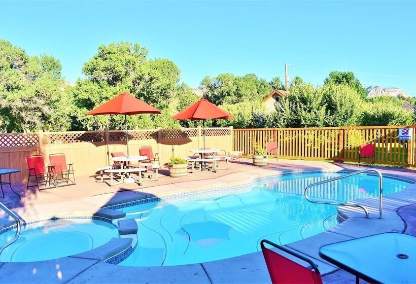 민박 Arrowhead Country Cabins