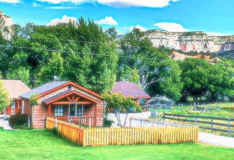 민박 Arrowhead Country Cabins