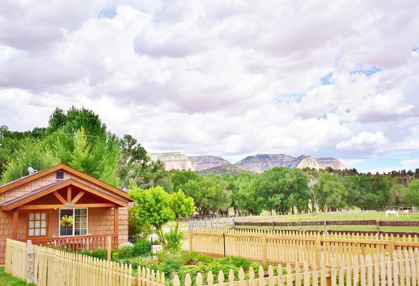 ベッドアンドブレックファースト Arrowhead Country Cabins