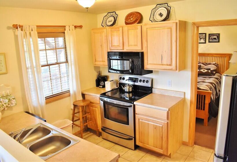 ベッドアンドブレックファースト Arrowhead Country Cabins