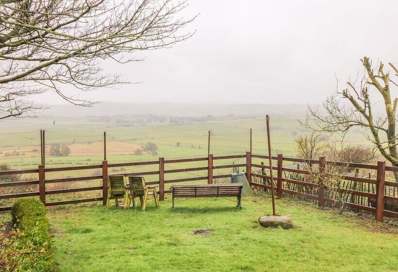 Bretton Mount Studio Flat