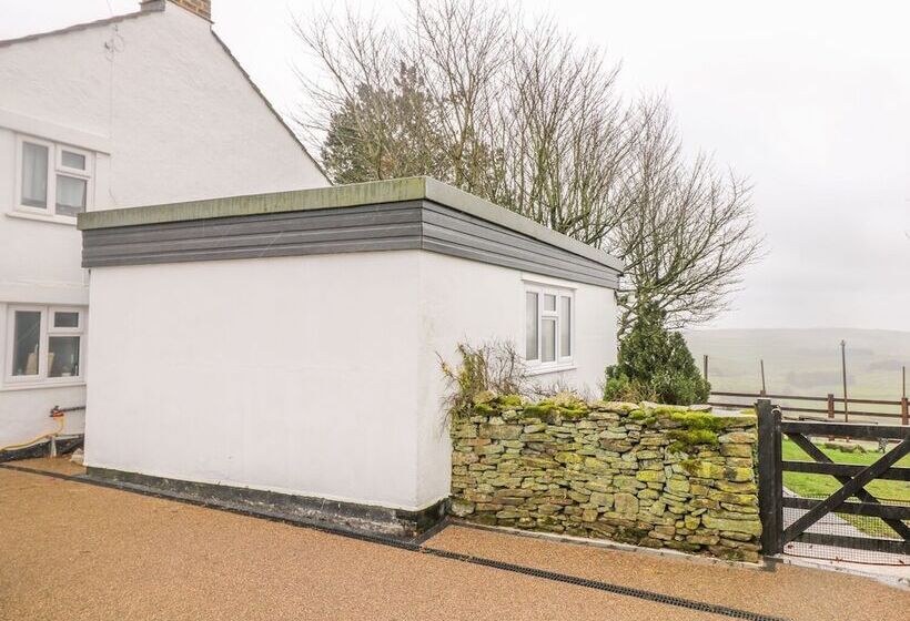 Bretton Mount Studio Flat