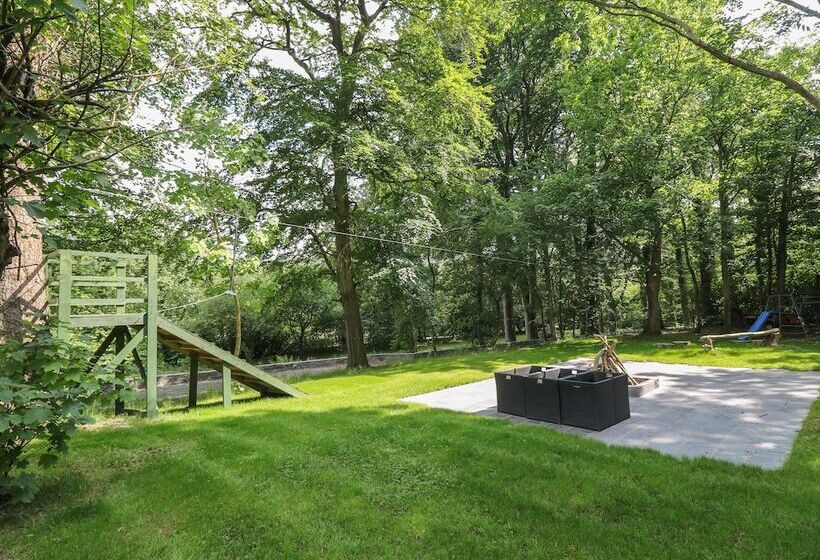 Bryn Derwen Coach House