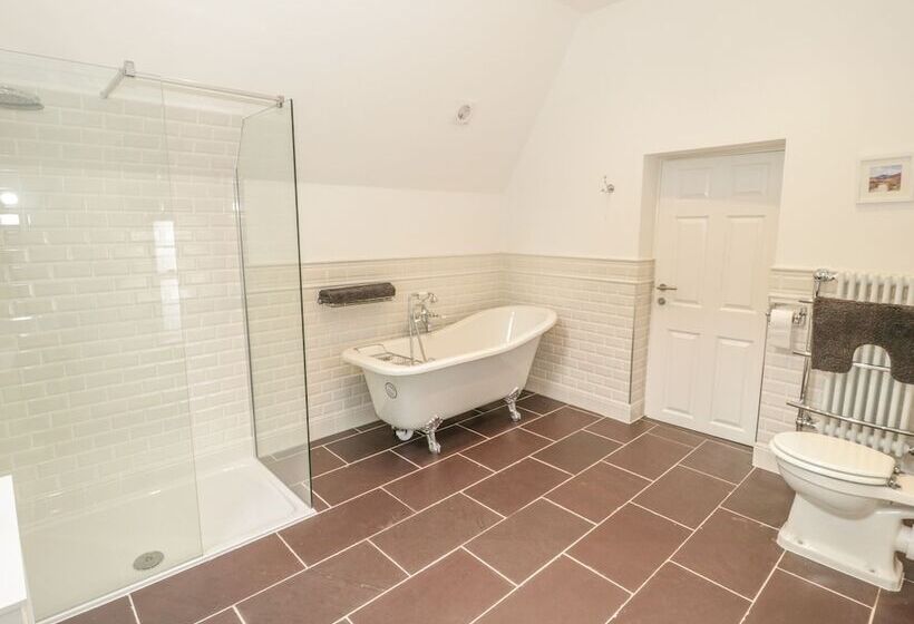 Bryn Derwen Coach House