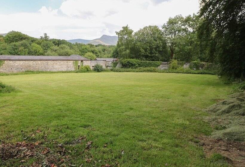 Bryn Derwen Coach House