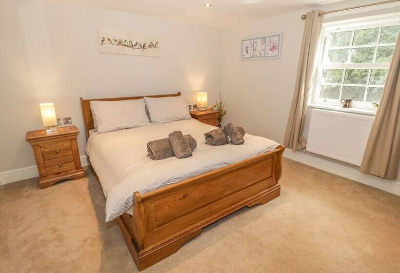 Bryn Derwen Coach House