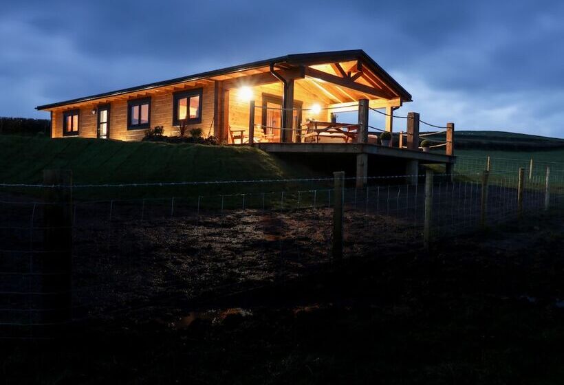 Bryn Eiddon Log Cabin