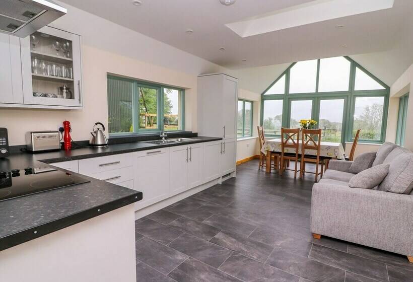 Bwthyn Eisteddfa Fach