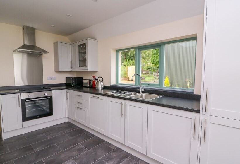 Bwthyn Eisteddfa Fach