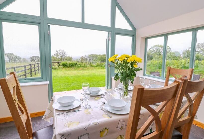 Bwthyn Eisteddfa Fach