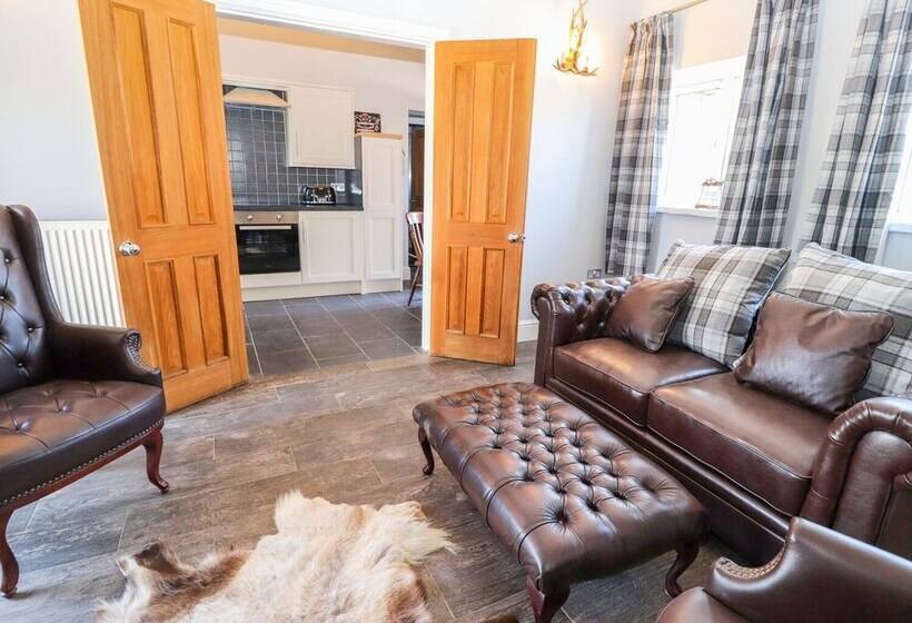Clwyd Cottage
