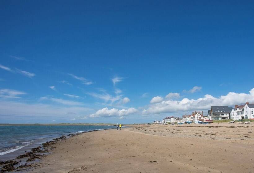 Crows Nest   Rhosneigr