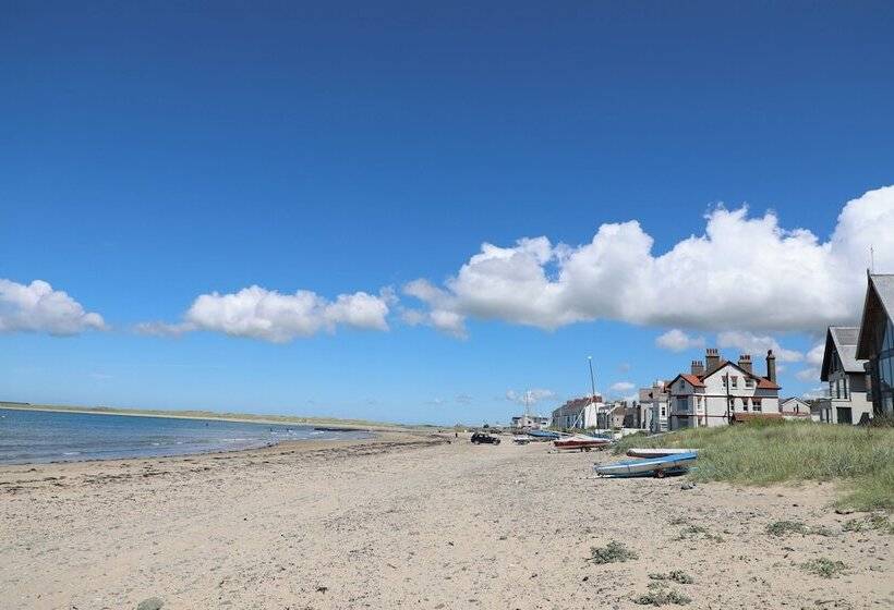 Crows Nest   Rhosneigr