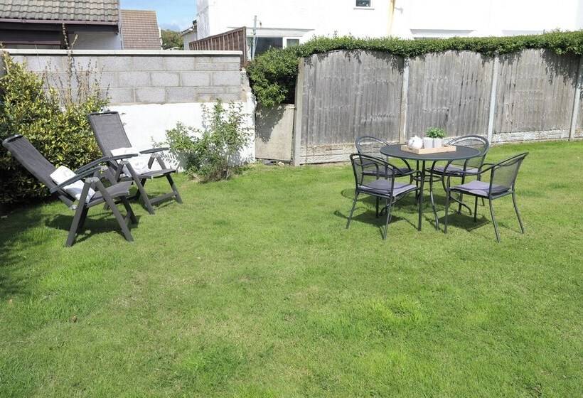 Crows Nest   Rhosneigr