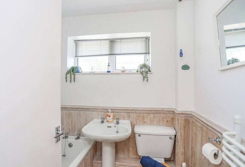 Crows Nest   Rhosneigr