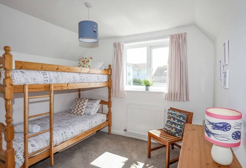 Crows Nest   Rhosneigr