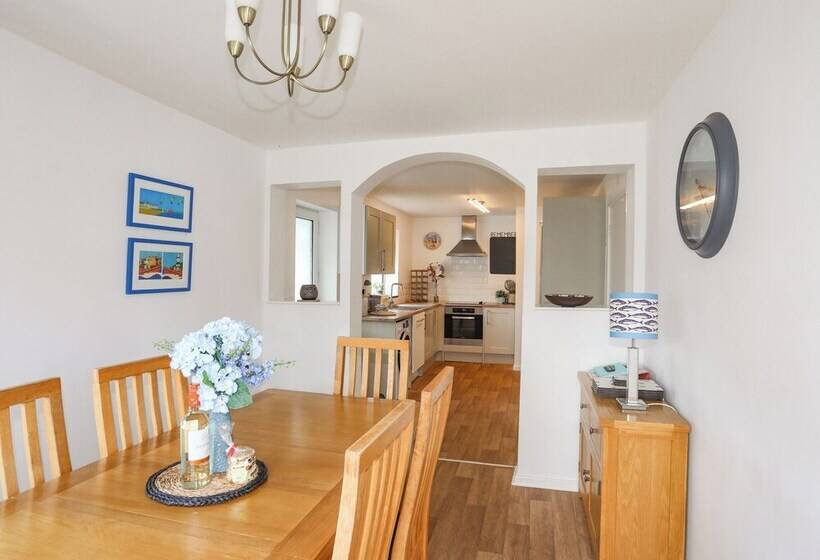 Crows Nest   Rhosneigr