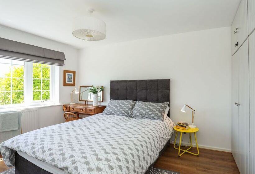 Cwtch Cottage