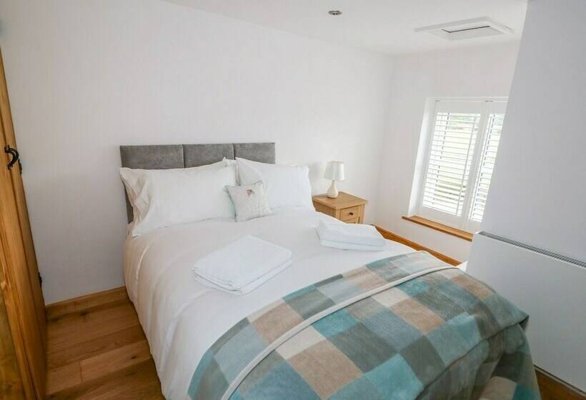 Duck Pond Cottage