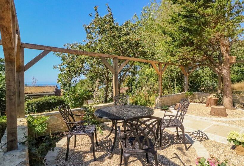 Fossil And The Cross Cottage