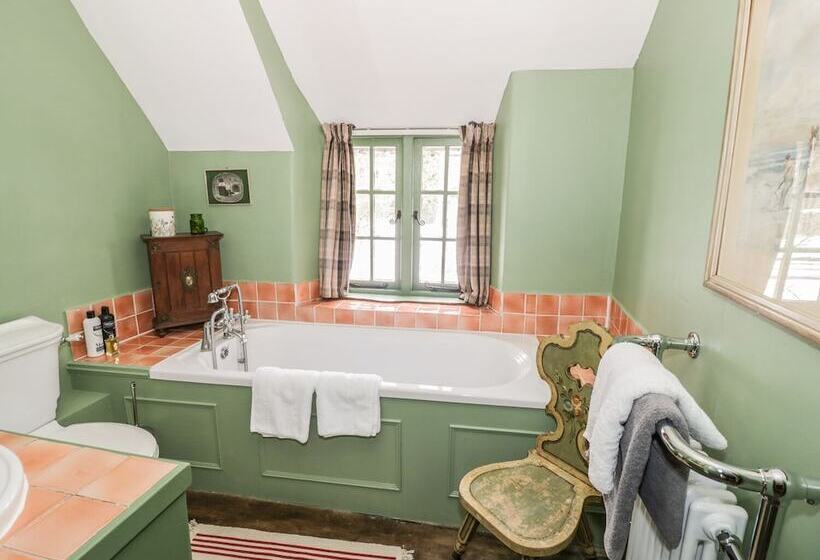 Fountain View Cottage