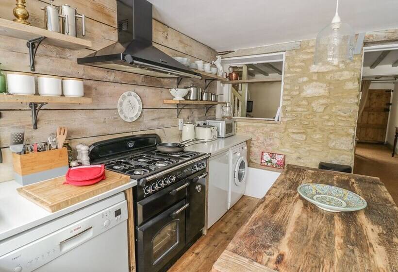 Fountain View Cottage