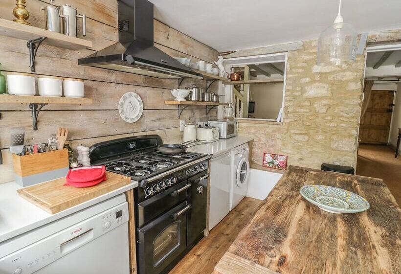 Fountain View Cottage