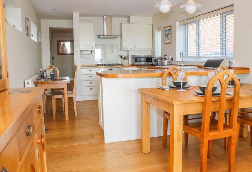 Harbour View, Mudeford