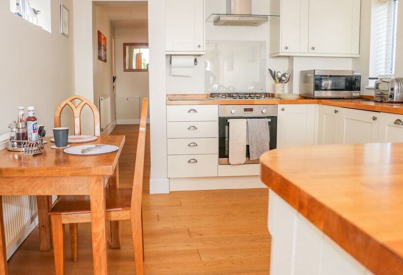 Harbour View, Mudeford