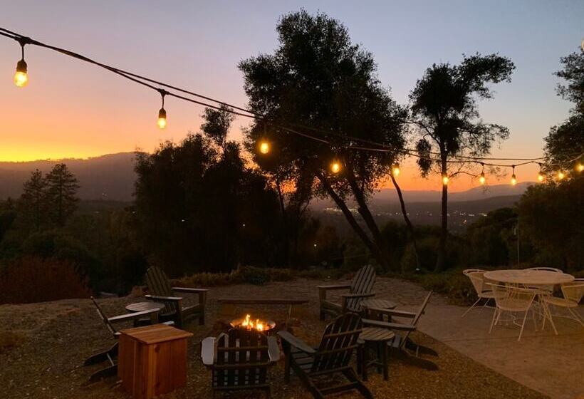 Hillside Cottage Retreat