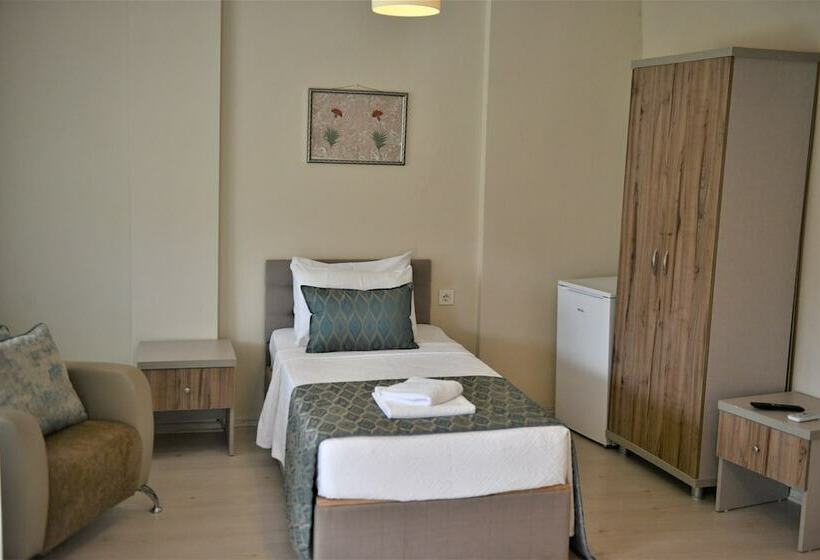 簡易ホテル Ada Marin