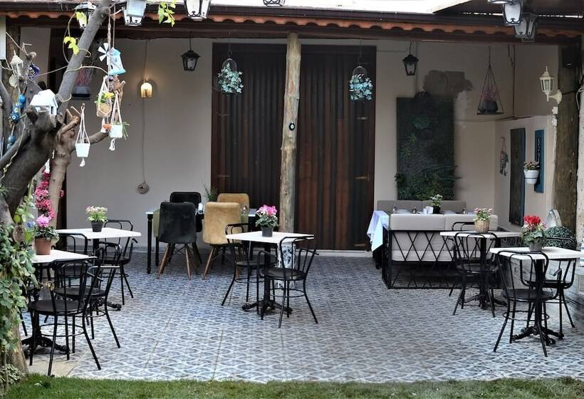 簡易ホテル Ada Marin