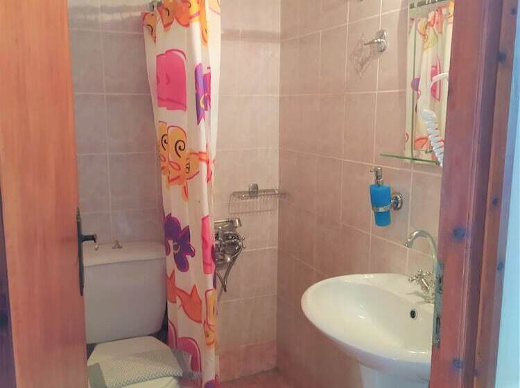 בית מלון כפרי To Diporto