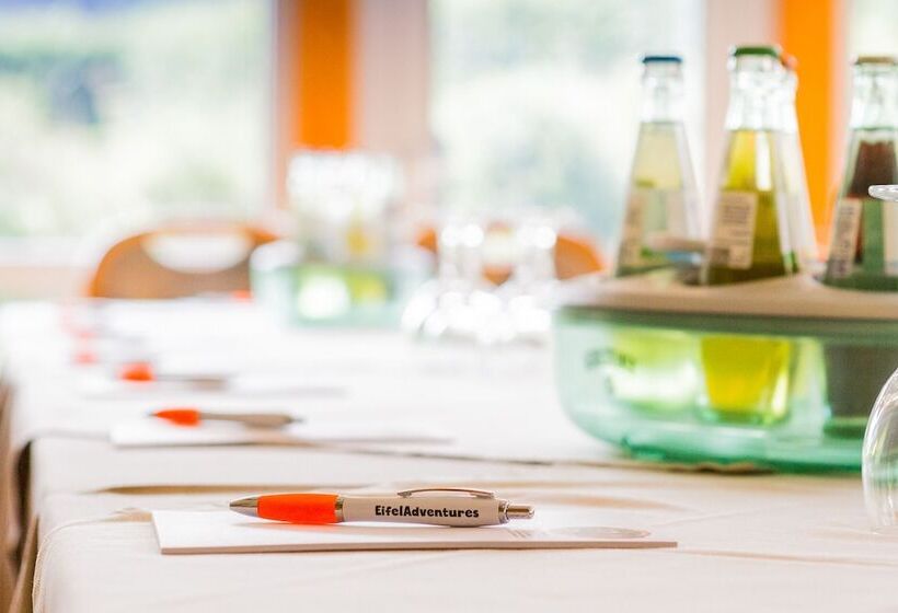 酒店 Eifeladventures