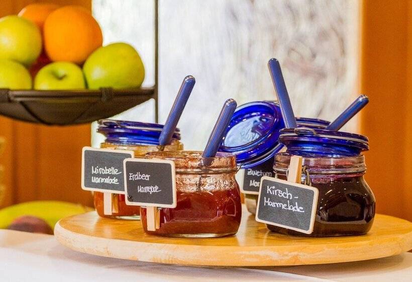 酒店 Eifeladventures