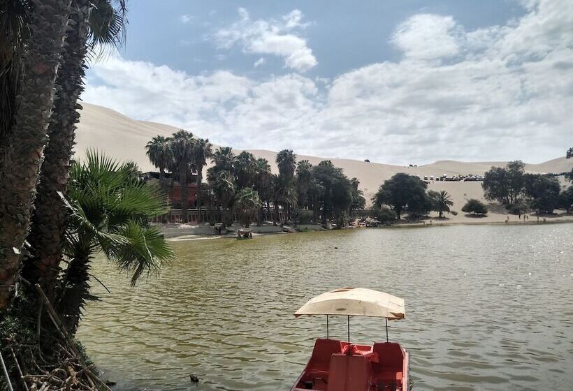 هتل Villa Huacachina