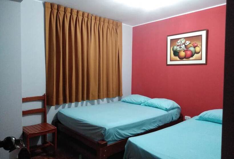 هتل Villa Huacachina