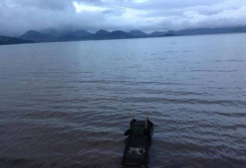 Отель La Cabaña Del Lago